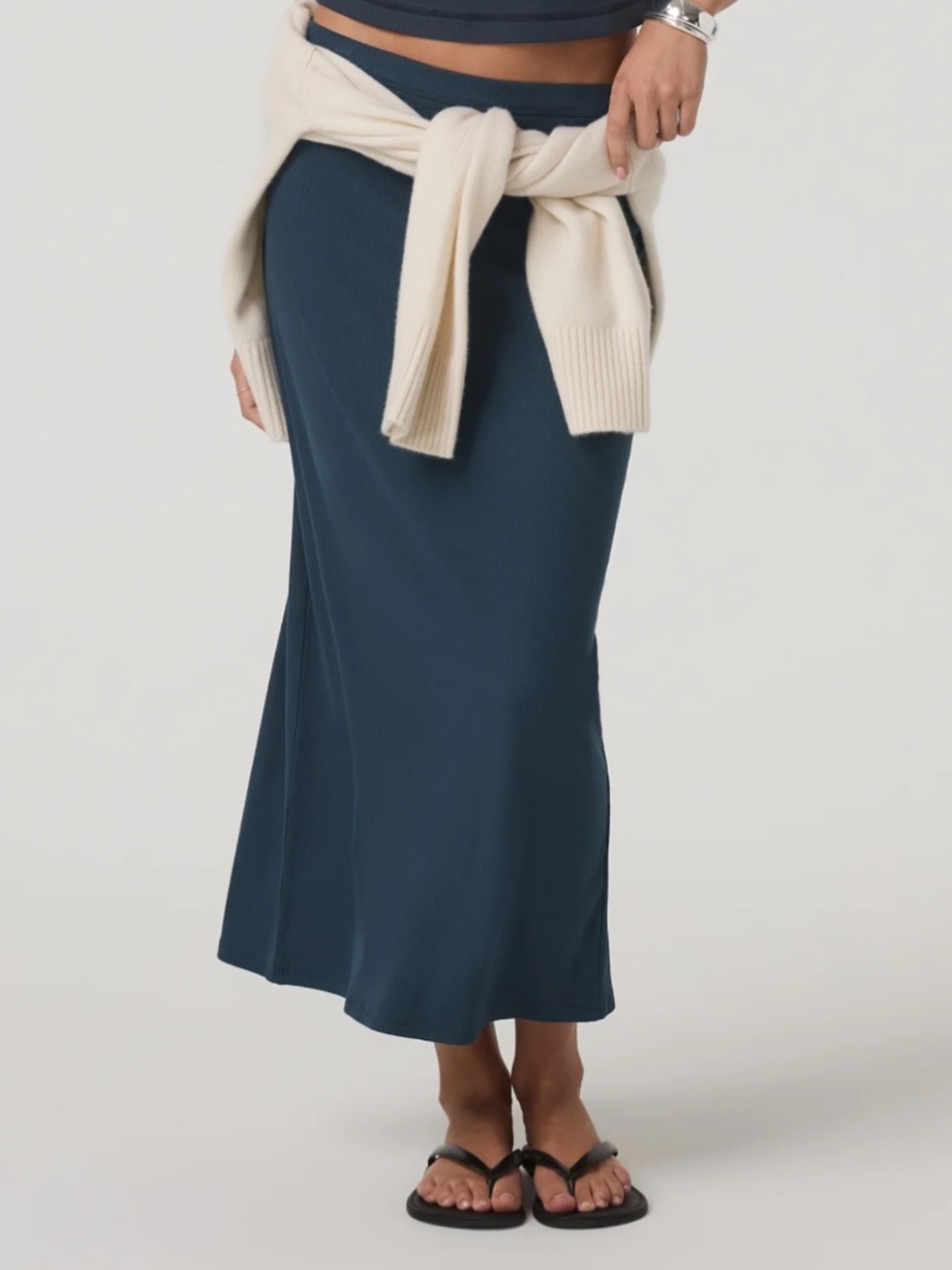 Vuori Pose Column skirt ocean blue size medium - Picture 4 of 8